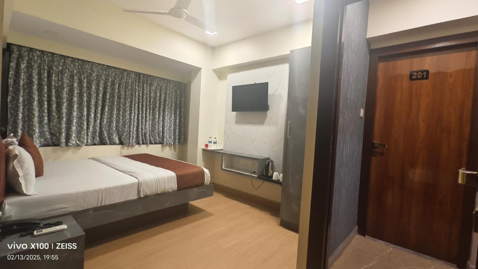Hotel Abraj Inn — Fotos 1